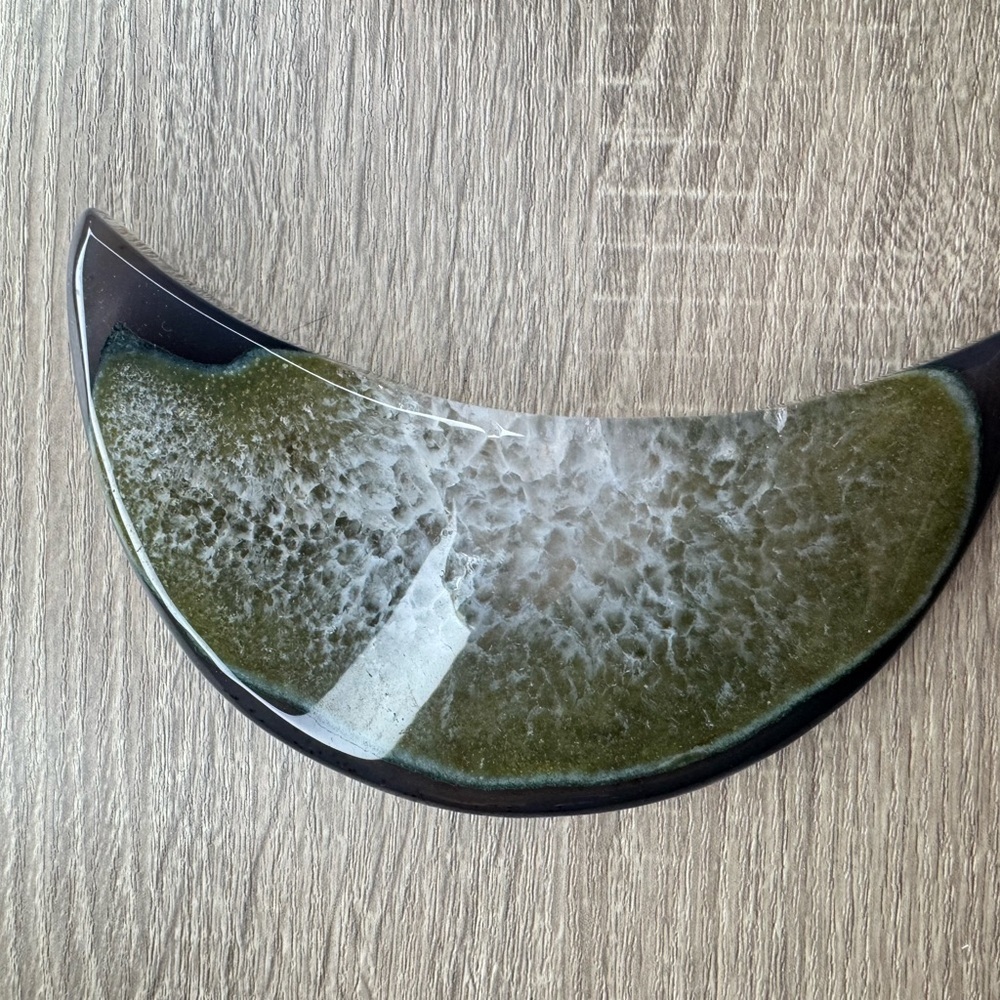 Green and Black Agate Crescent Moon Crystal Decor - Picture 1 of 4